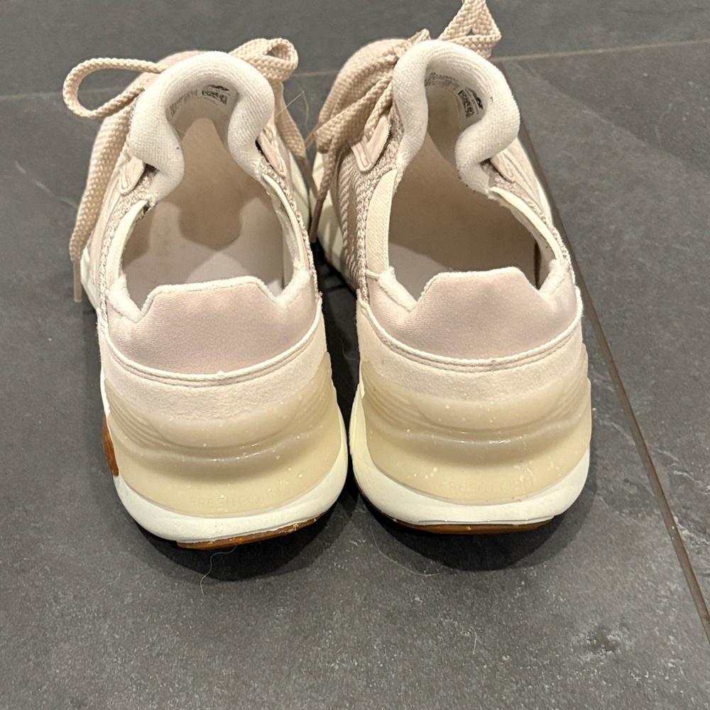 New Balance Women's Beige and White Sneakers 1440 - Picture 4 of 8